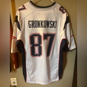 NE Patriots Rob Gronkowski Jersey. Nike, White, Used